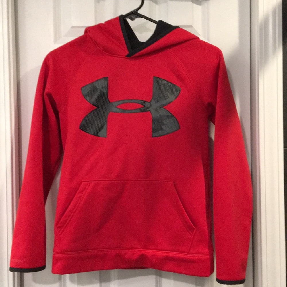 Under Armour Boy’s Hoodie Medium GUC